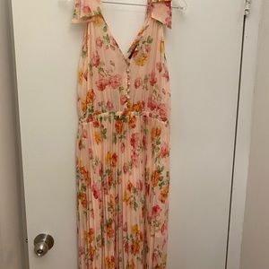 Beautiful print summer dress. Never worn.